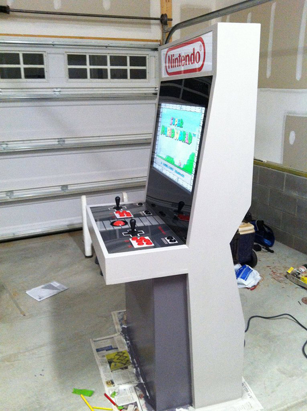 Bro builds incredible Nintendo arcade game