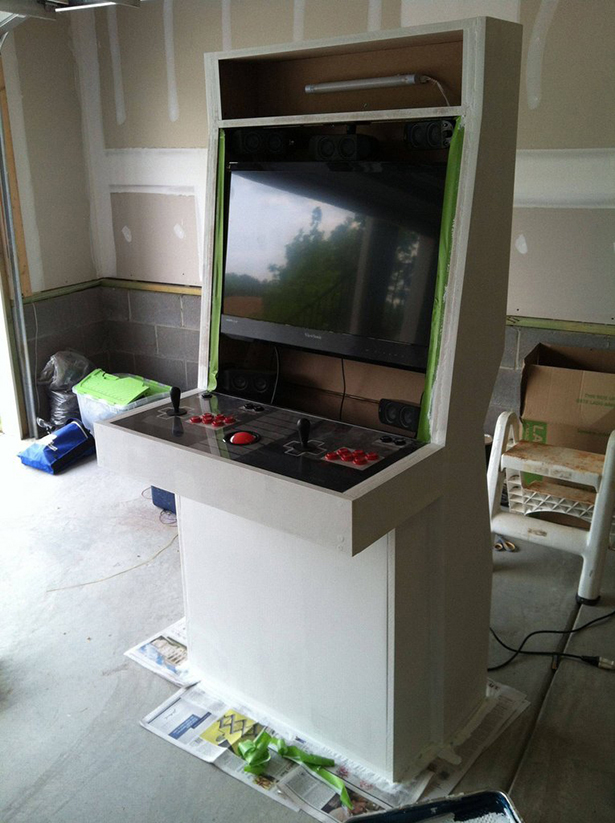 Bro builds incredible Nintendo arcade game